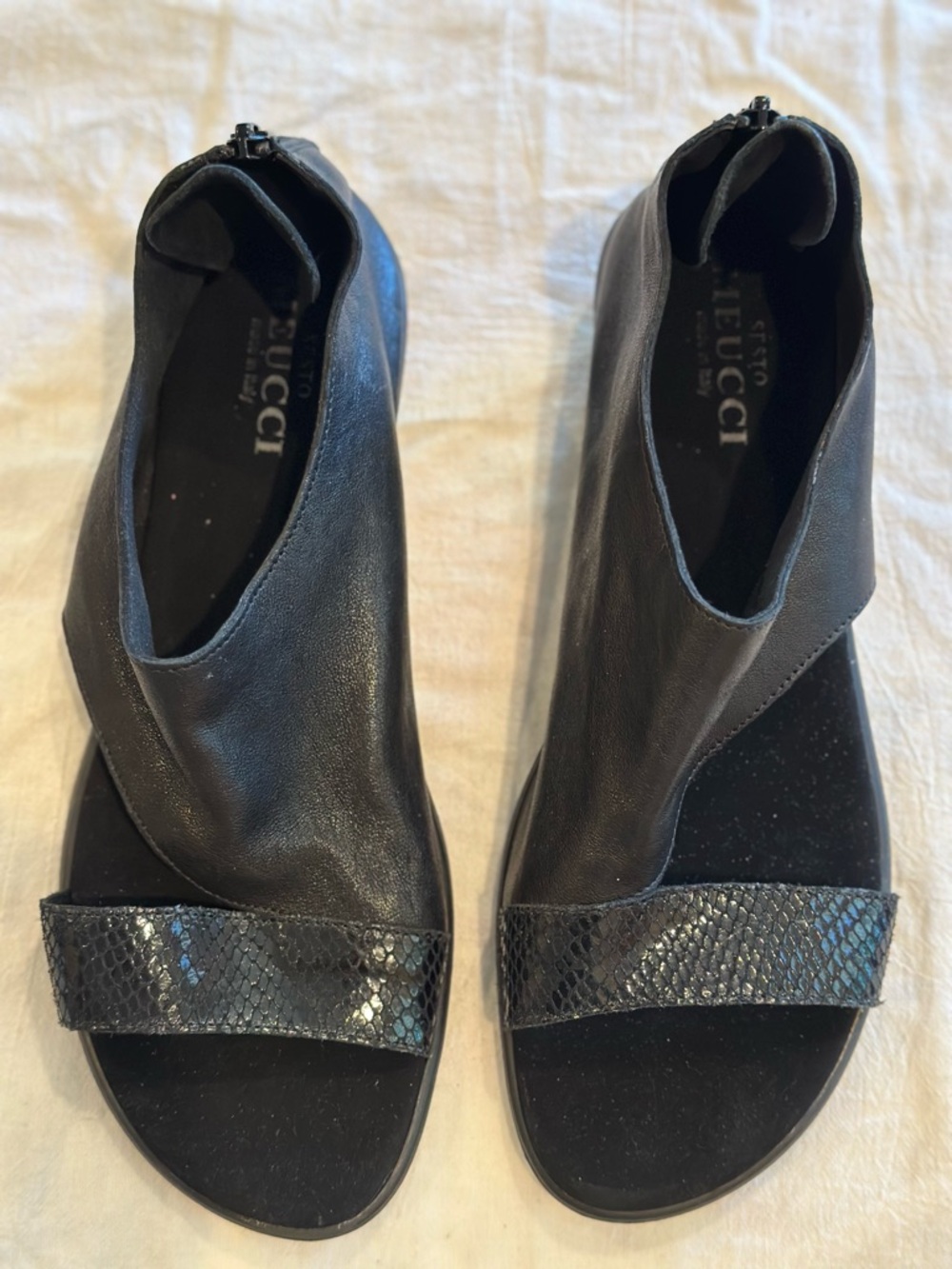Sesto Meucci Black Open-Toe Leather Sandal with Snakeskin Accent - Picture 3 of 10
